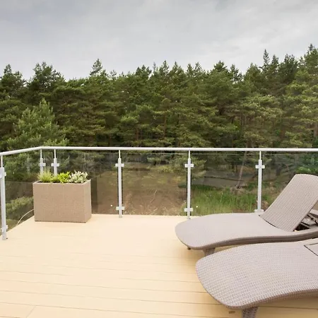 Nadmorski Klif Debina アパート